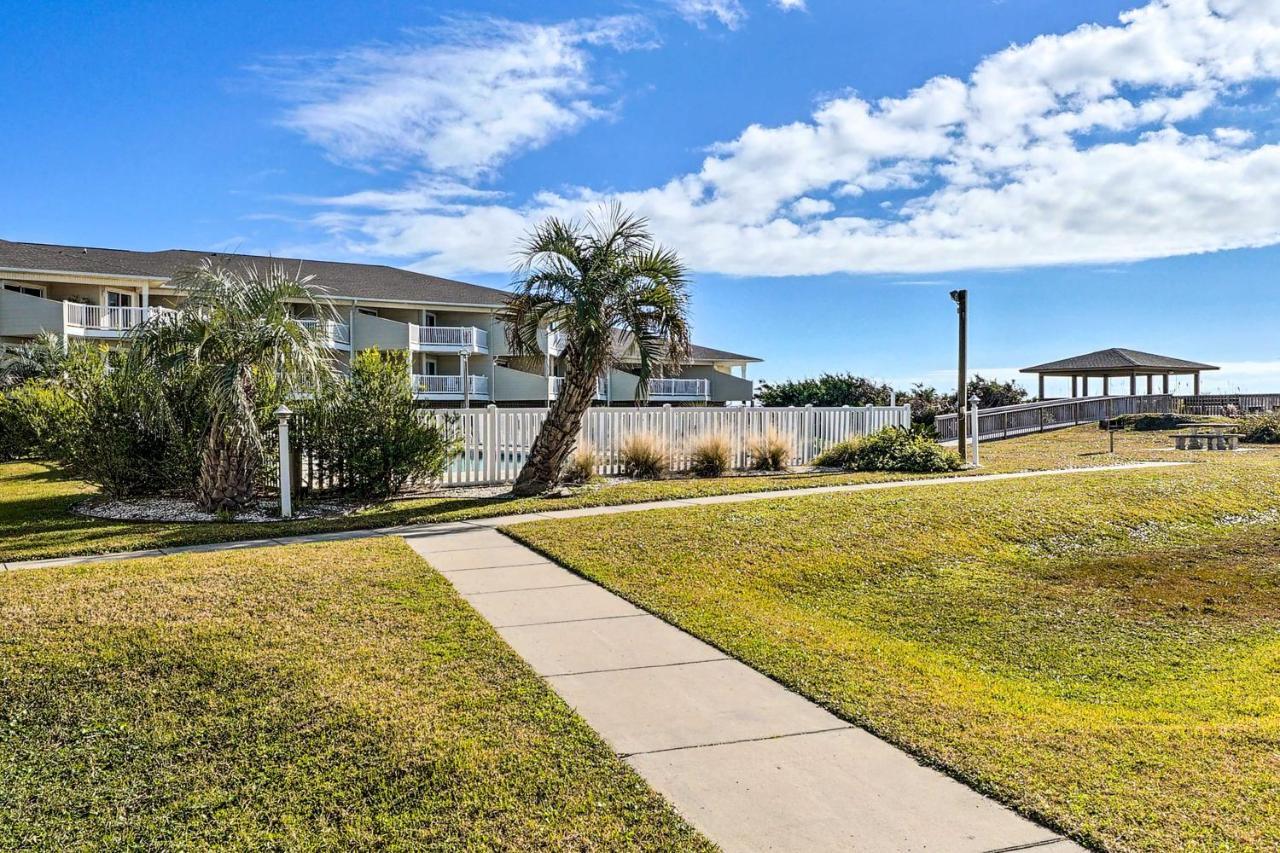 Oak Island Beachfront Condo With Community Pool ภายนอก รูปภาพ