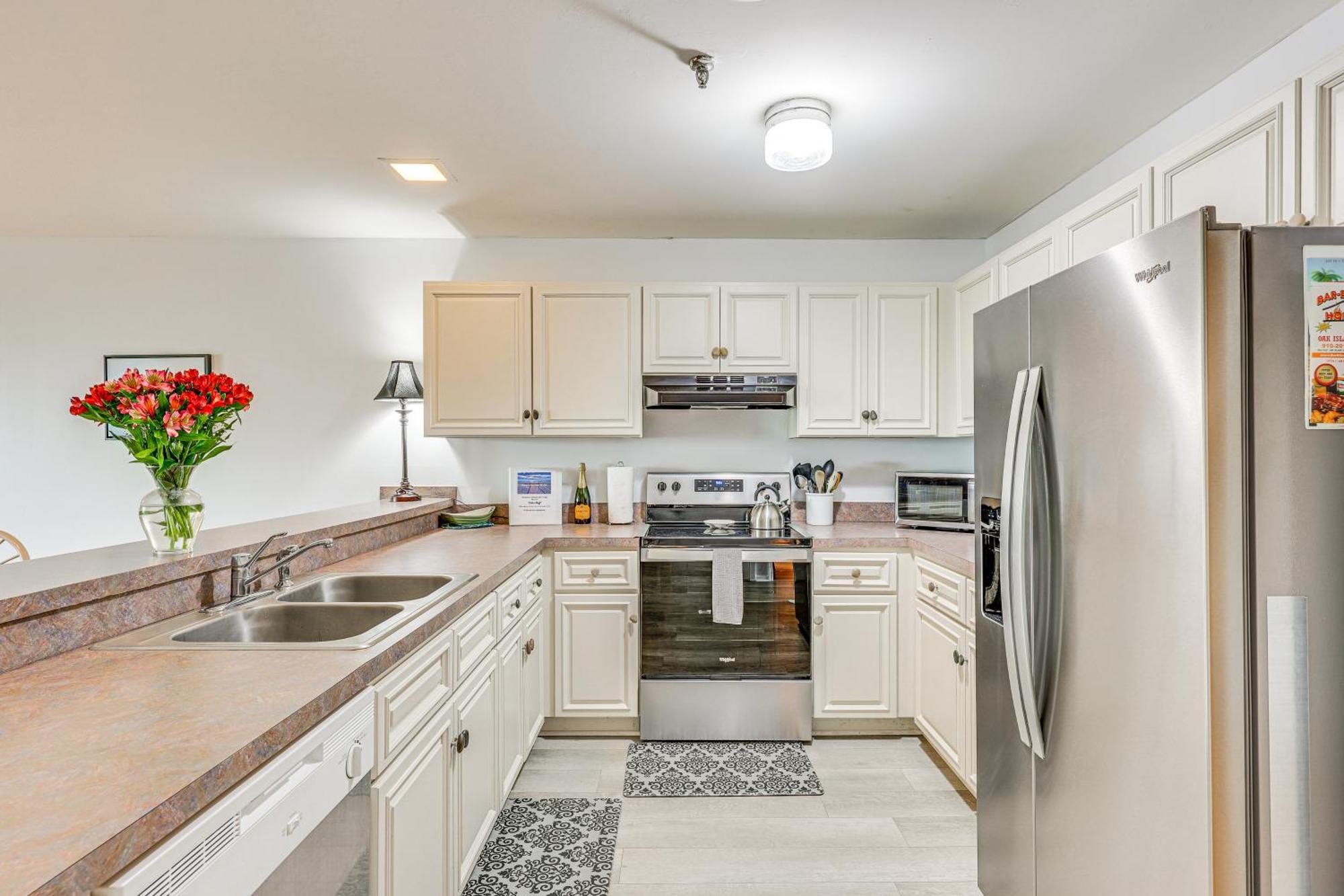 Oak Island Beachfront Condo With Community Pool ภายนอก รูปภาพ
