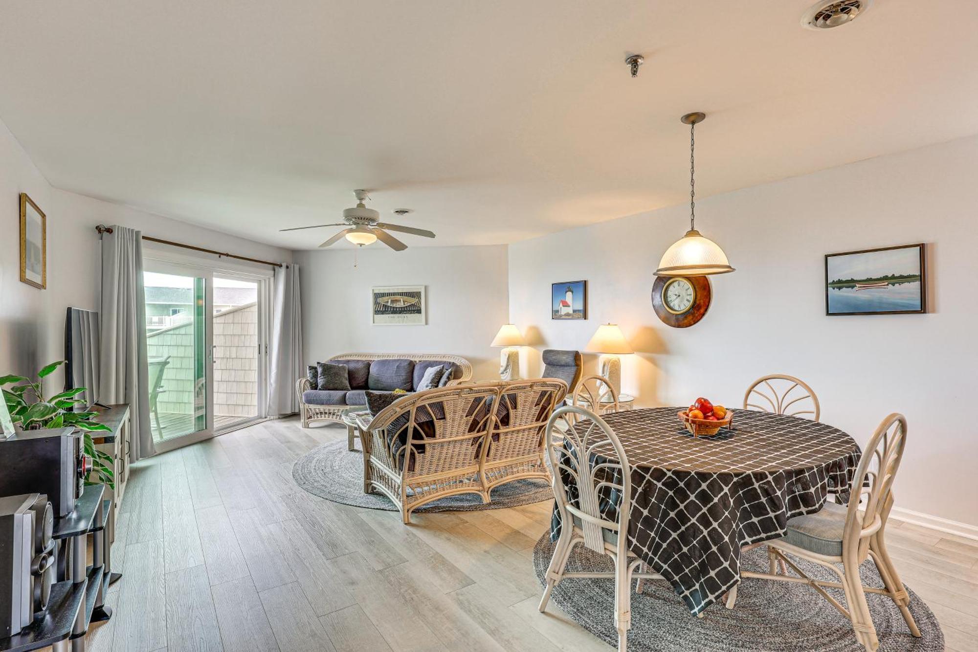 Oak Island Beachfront Condo With Community Pool ภายนอก รูปภาพ